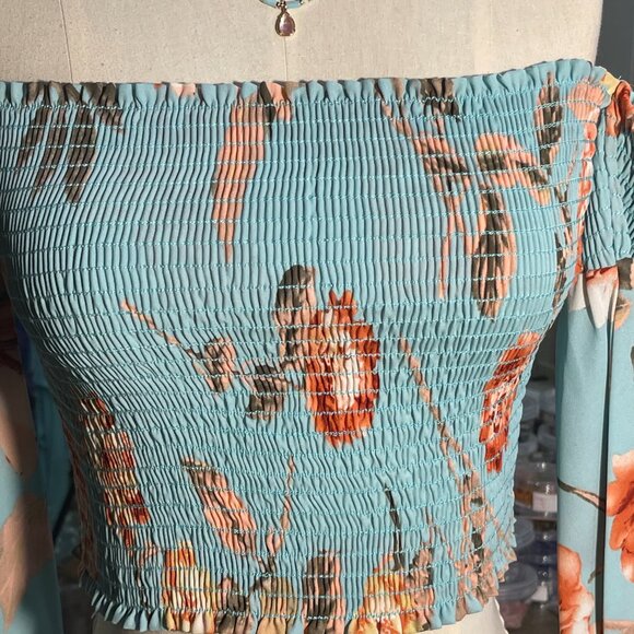 Peach Love Crop Top Off the Shoulder Smocked Floral Print - Picture 11 of 11